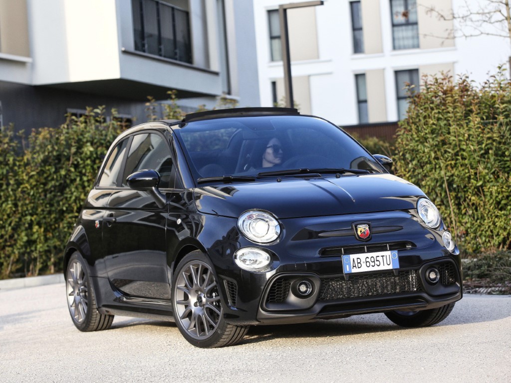 Abarth 695C Convertible 695C Turismo (Automatic)